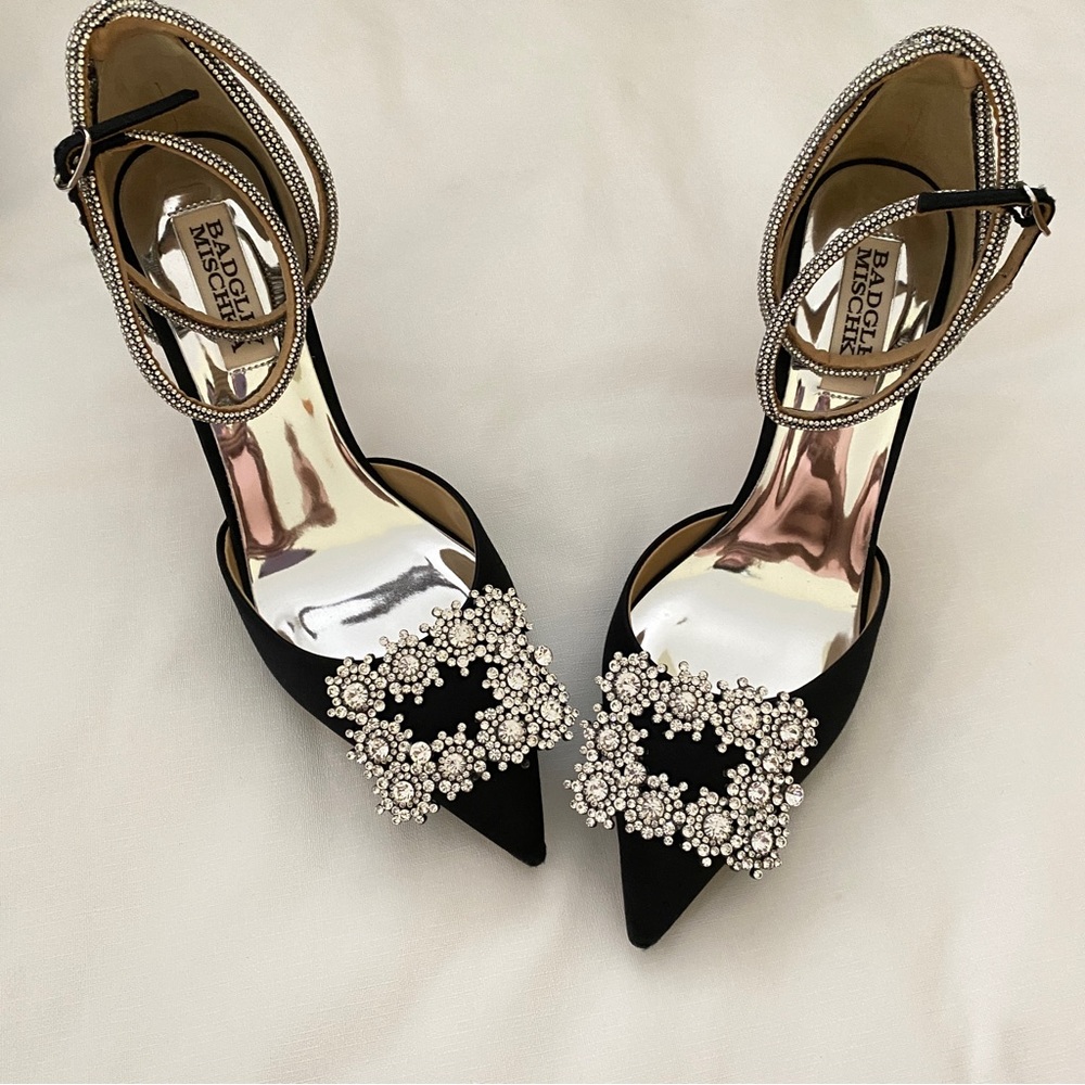 Badgley Mischka Saint Elegant 2 Piece With Ankle Strap size 6.5